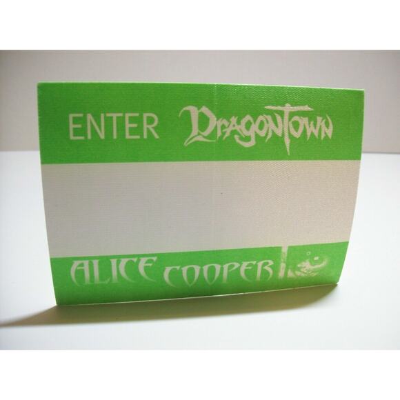 Alice Cooper Backstage Pass Enter Dragontown Tour Hard Rock Music Gift Green - Picture 2 of 4